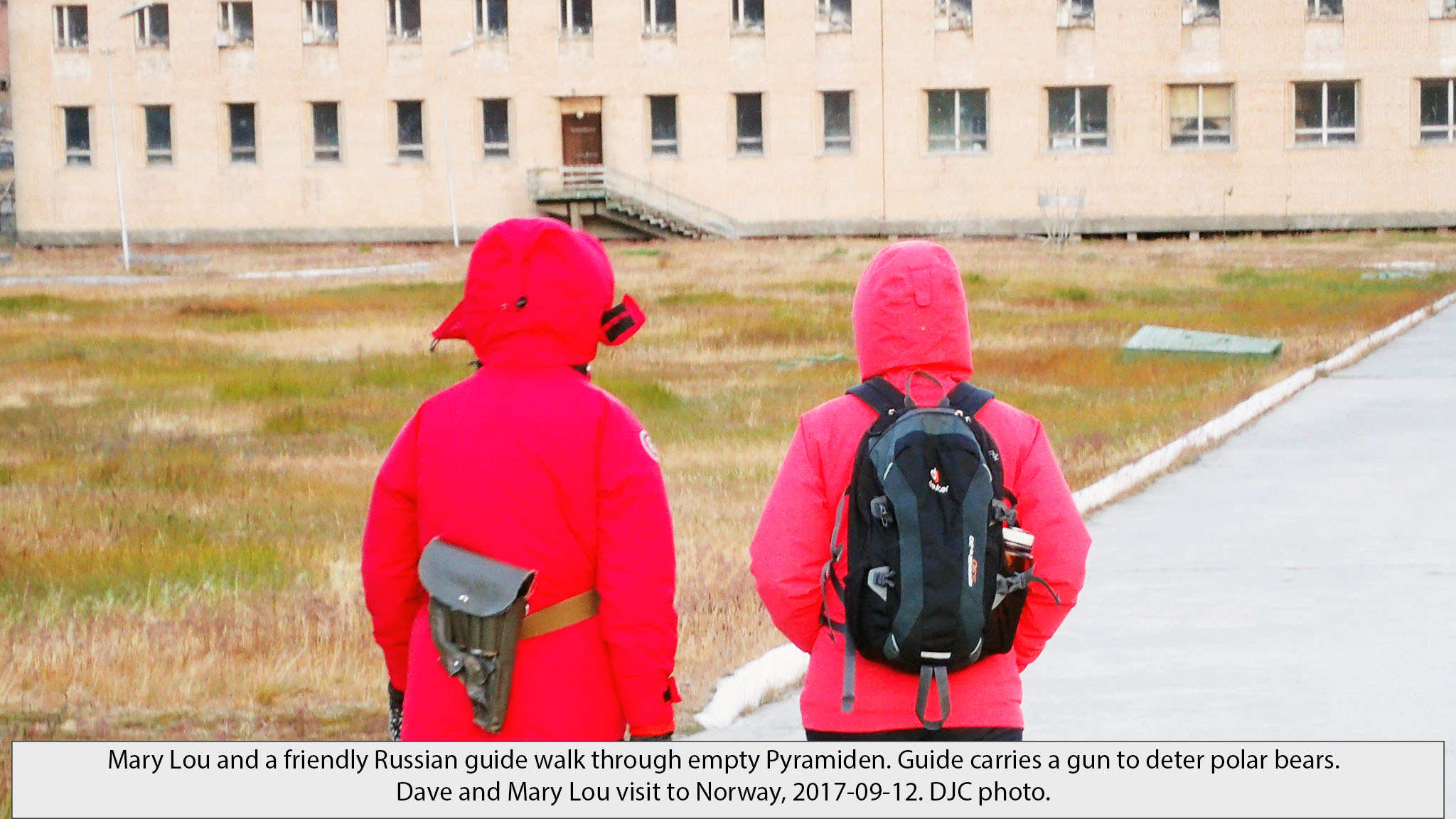 pyramiden guide